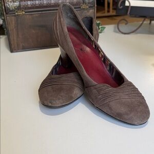 Abeo Brown Suede Mid-Heel Pumps with Red Insole